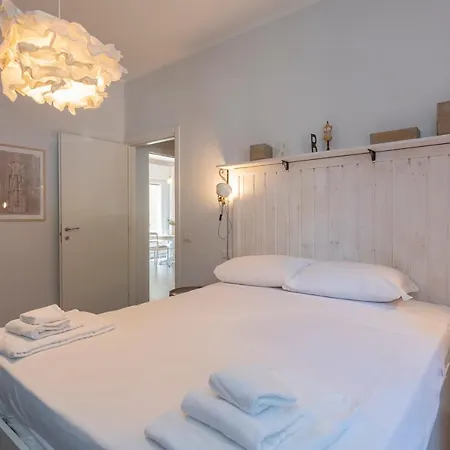 Renovated Flat Medeghino 24 * Mediolan