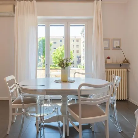 Renovated Flat Medeghino 24 Mediolan