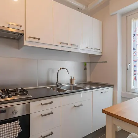 Appartamento Renovated Flat Medeghino 24