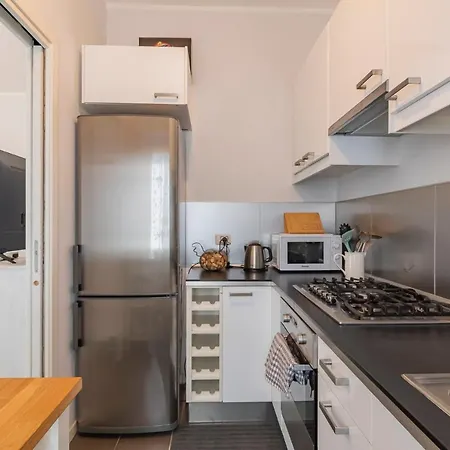 Apartment Renovated Flat Medeghino 24 *