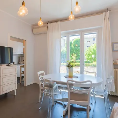 Apartment Renovated Flat Medeghino 24 Milan